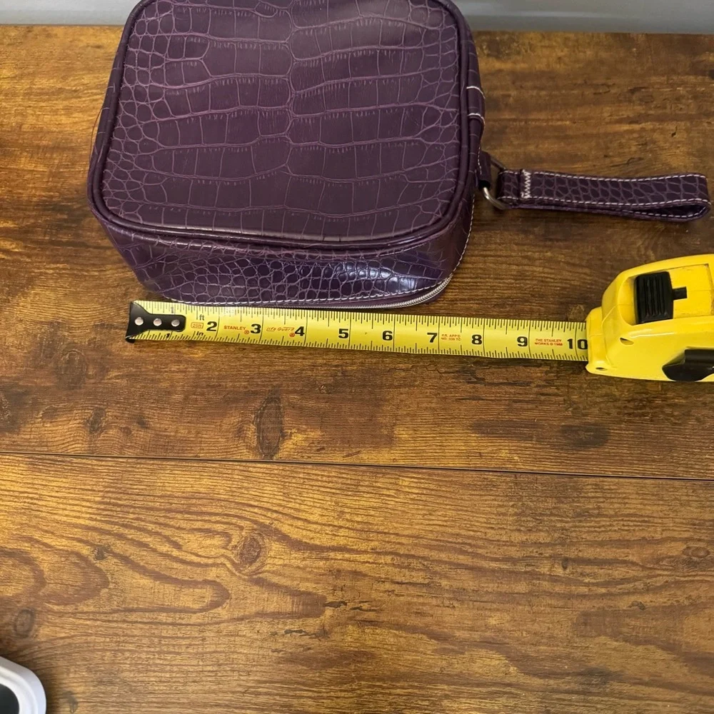 Clinique Purple‎ Embossed Wristlet